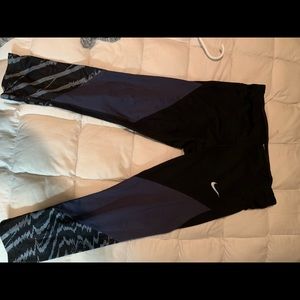 Nike yoga Capri